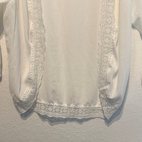 White Open-Front Kimono Cardigan (no tag, fits like M/L) Boho Bell Sleeve Lace - Picture 4 of 6